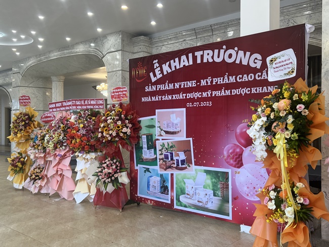 Khai trương mỹ phẩm Nfine cao cấp giá bình dân
